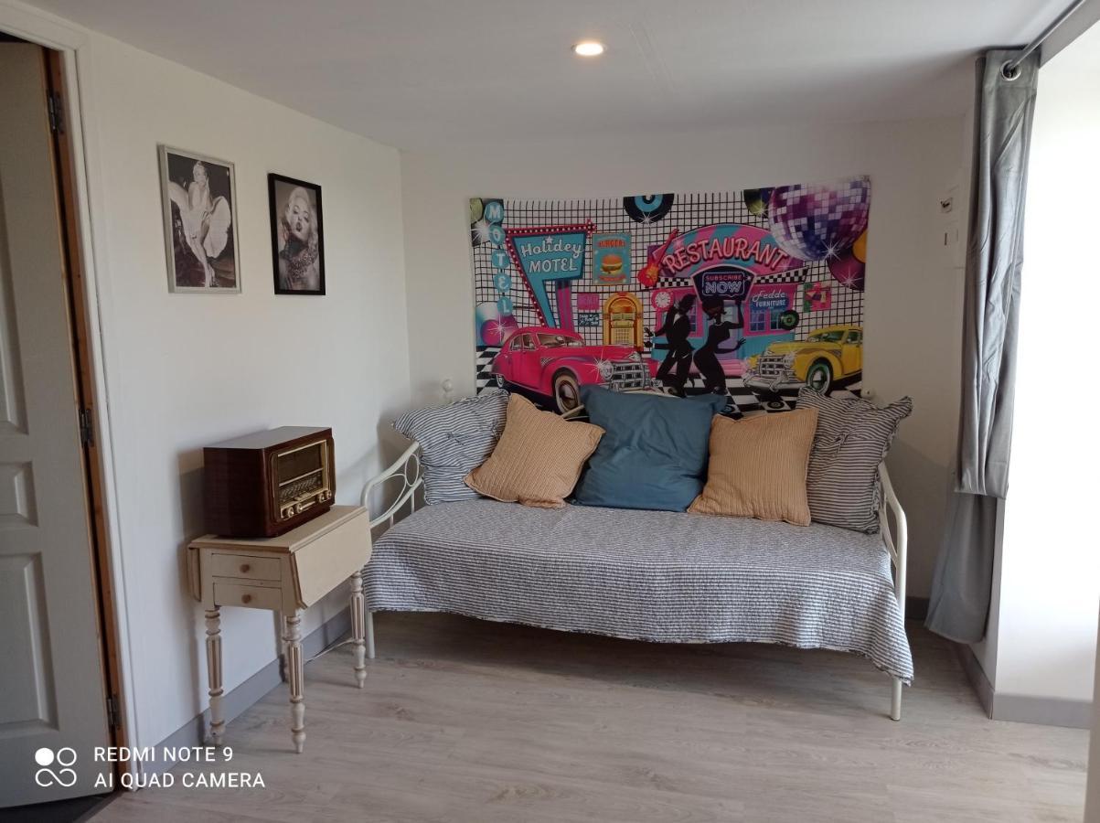 A L Epoque Bed and Breakfast Bouges  Εξωτερικό φωτογραφία